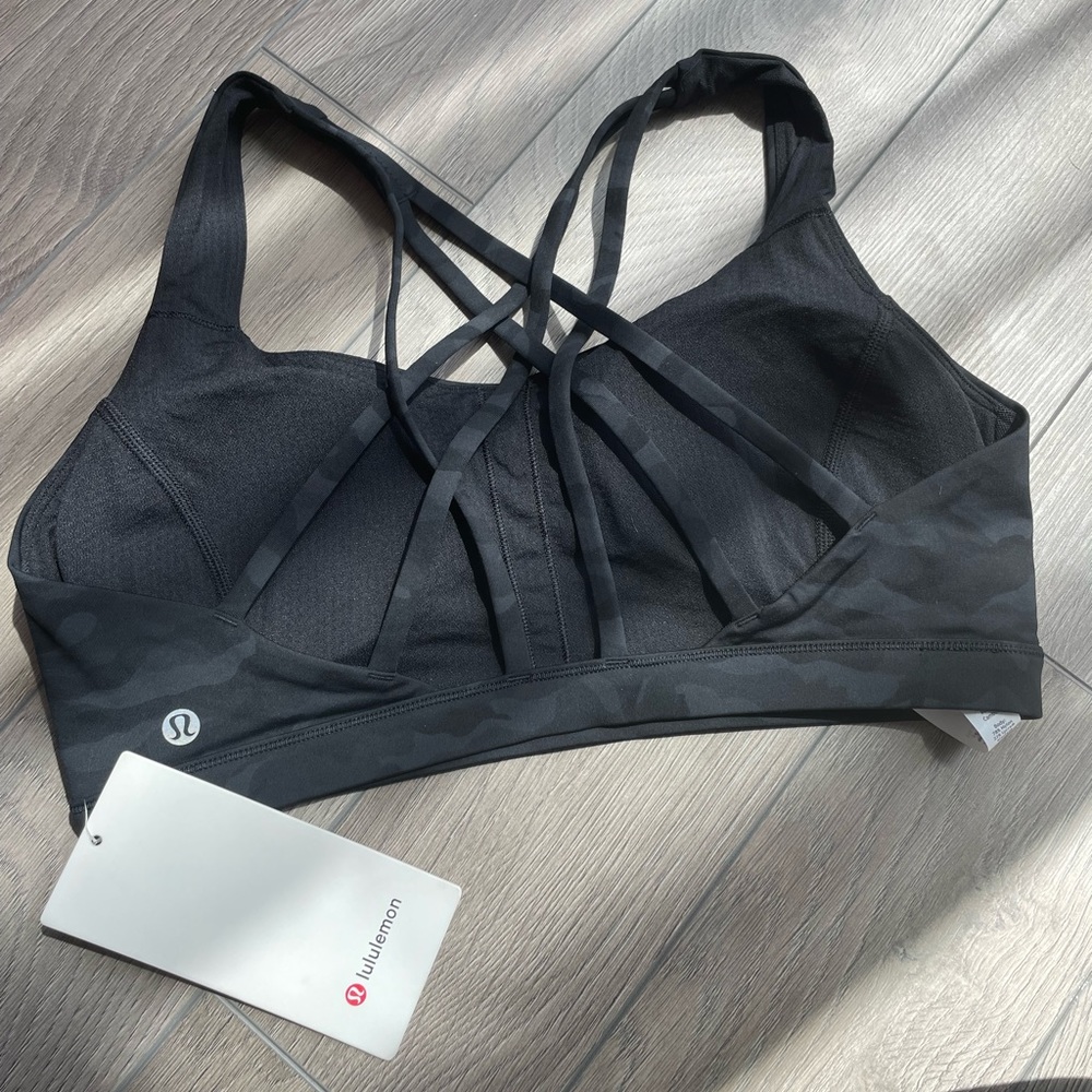 LULULEMON free to be serene bra